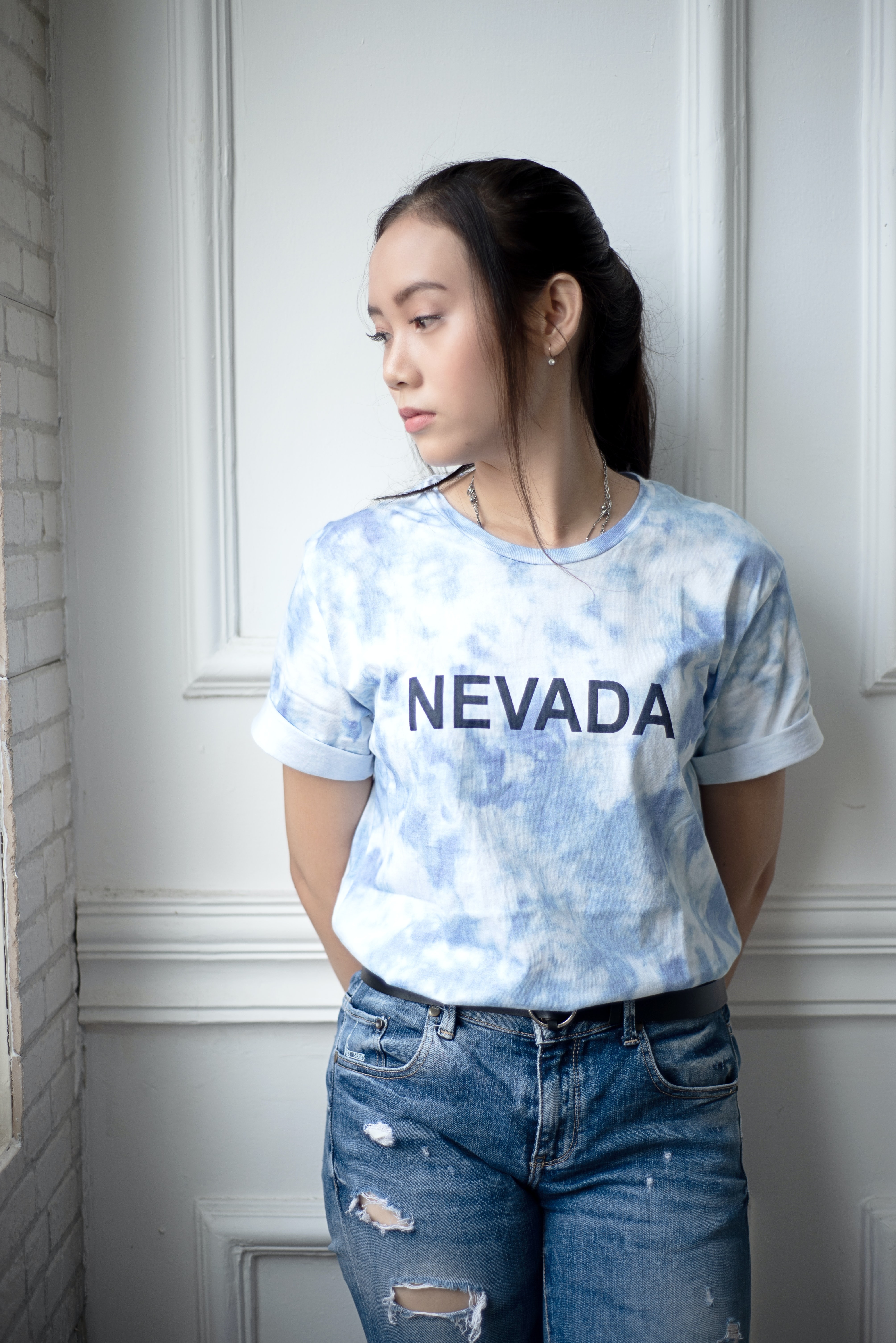 woman-with-a-tshirt