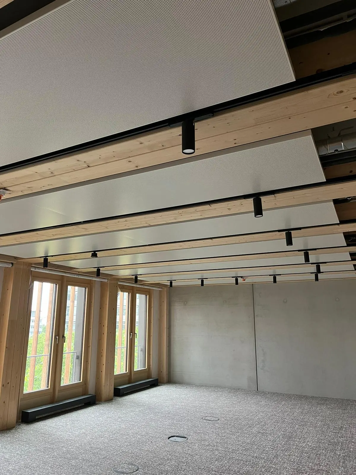 Montage der Deckensegel in Berlin