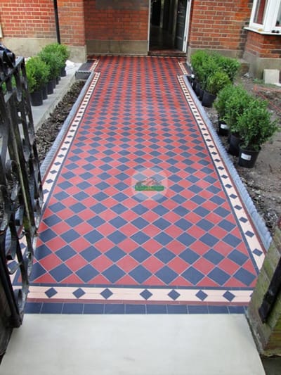 Garden and landscaping in Sanderstead