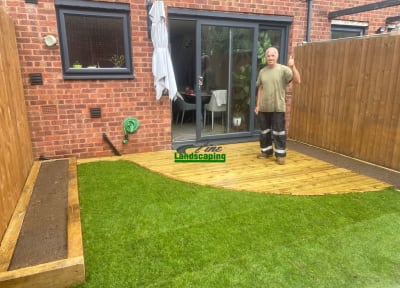 Garden and landscaping in Tooting