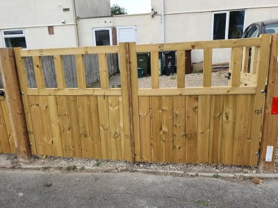 Garden and landscaping in Sydenham