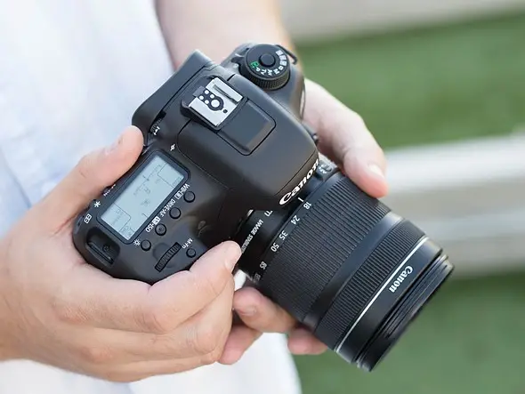 Tìm hiểu thông số Canon 7D và cách chọn máy ảnh phù hợp