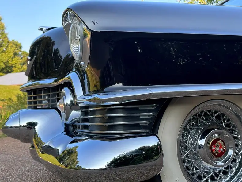 The History and Features of the Iconic 1954 Cadillac Coupe DeVille