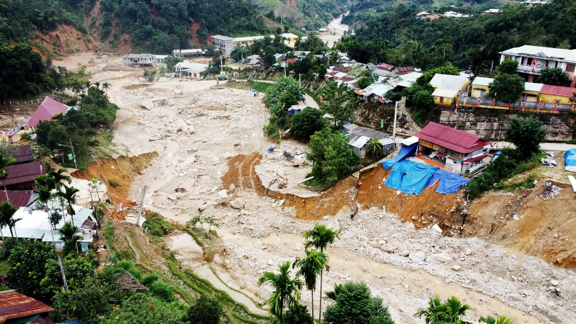 Sạt lở đất ở Nghệ An Nguyên nhân, Hậu quả và Cách phòng tránh