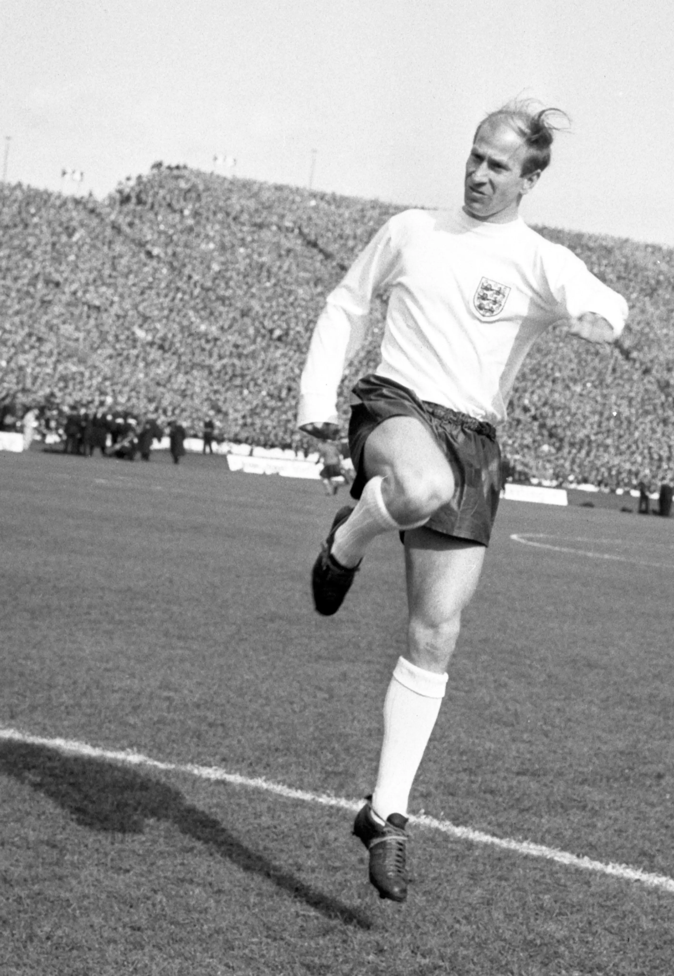 The Legendary Sir Bobby Charlton A Football Icon