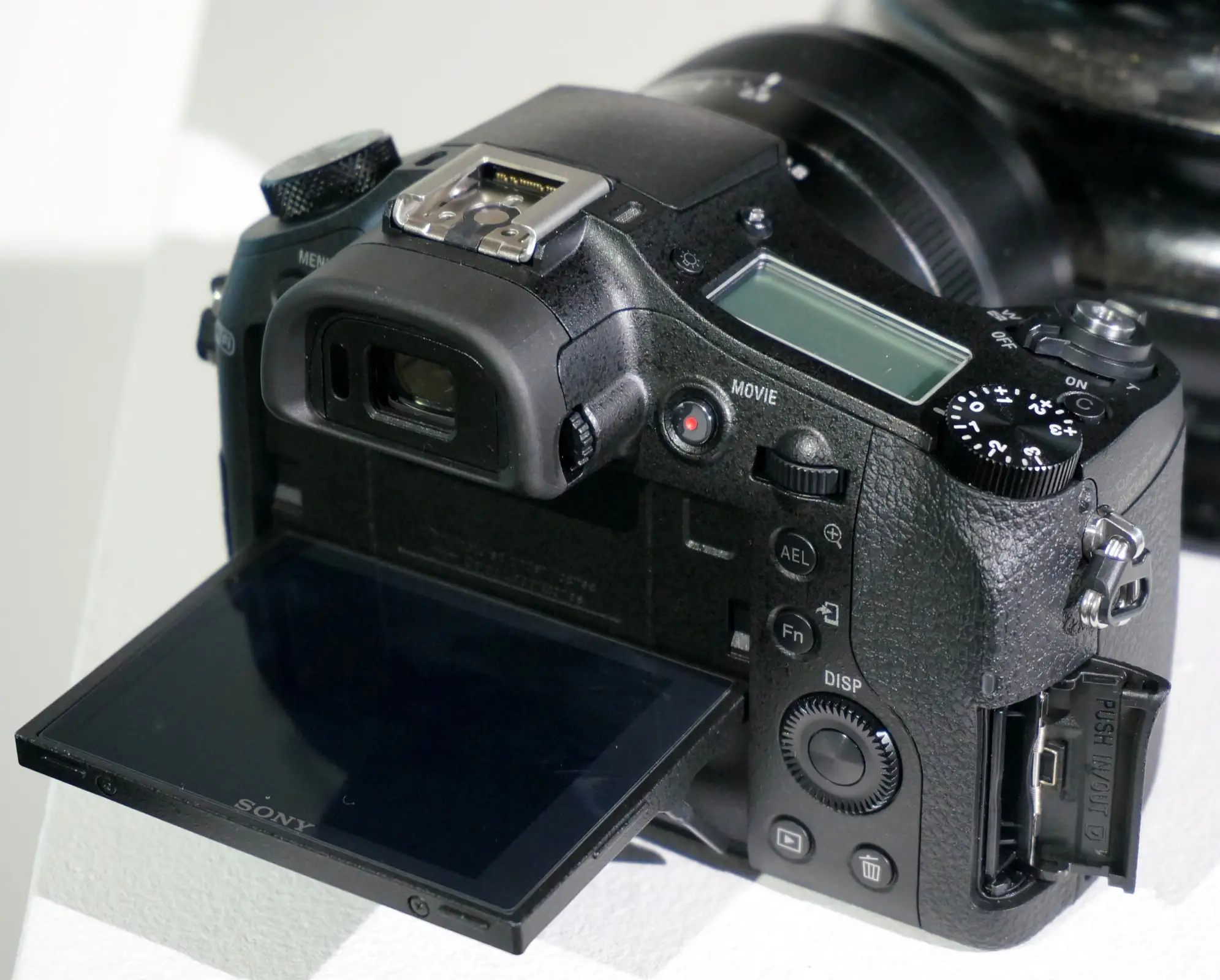 Sony Cyber Shot RX10 IV Digital Camera Review: Features, Specs  Performance