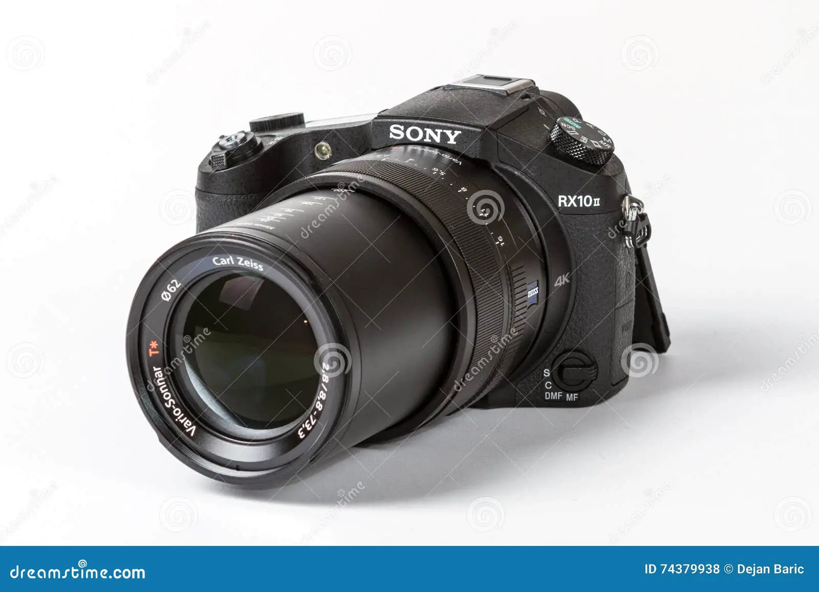 Sony Cyber Shot RX10 IV Digital Camera Review: Features, Specs  Performance