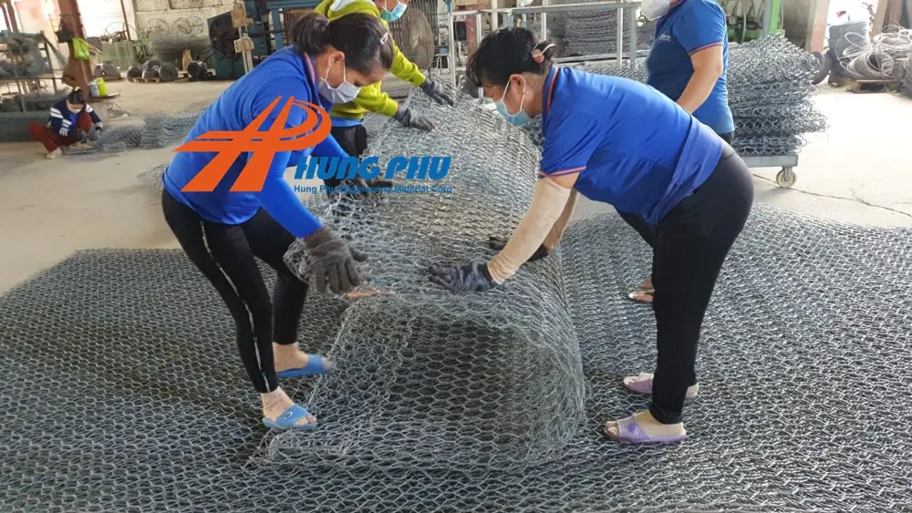 Rọ đá hộc trong công tác xây dựng tường chắn trọng lực