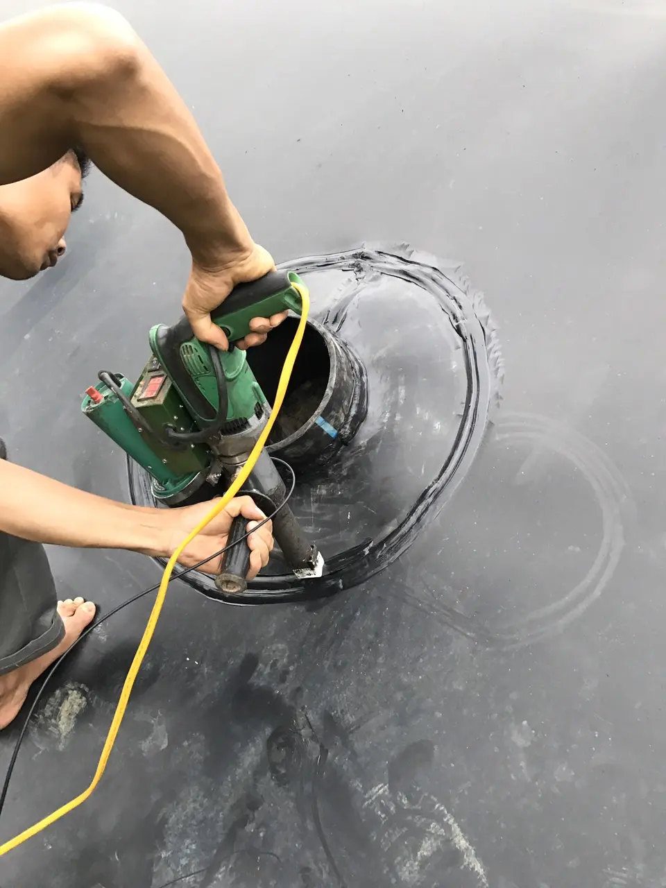 Thi Công Màng Chống Thấm HDPE - Lựa chọn máy hàn phù hợp cho dự án của bạn Thi Công Màng Chống Thấm HDPE - Lựa chọn máy hàn phù hợp cho dự án của bạn