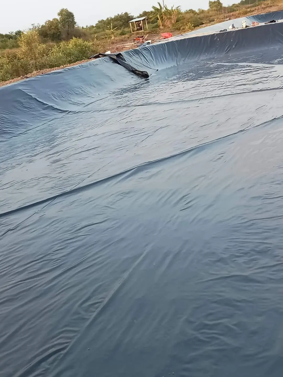 Màng Chống Thấm HDPE Dày 0.75 mm - Giải pháp bảo vệ công trình bền vững Màng Chống Thấm HDPE Dày 0.75 mm - Giải pháp bảo vệ công trình bền vững