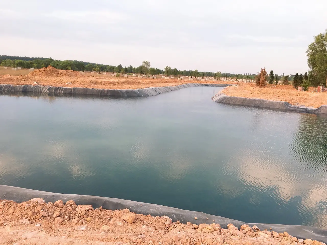 Bán Lẻ Màng Chống Thấm HDPE - Giải Pháp Hiệu Quả Cho Nhu Cầu Ngày Càng Tăng Cao Bán Lẻ Màng Chống Thấm HDPE - Giải Pháp Hiệu Quả Cho Nhu Cầu Ngày Càng Tăng Cao