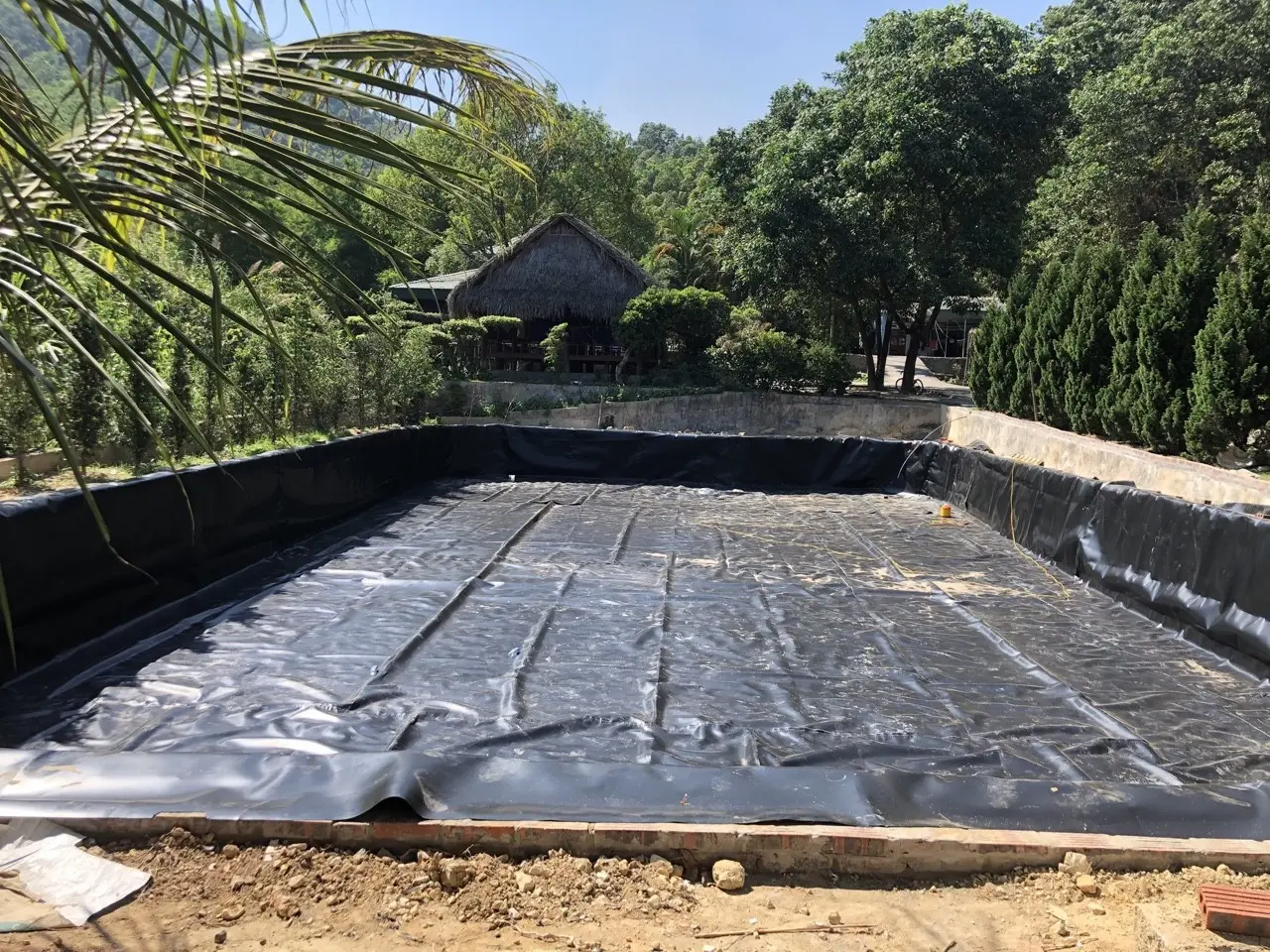 Thi Công Màng HDPE - Giải Pháp Chống Thấm Hiệu Quả & Bền Vững Cho Công Trình Thi Công Màng HDPE - Giải Pháp Chống Thấm Hiệu Quả Bền Vững Cho Công Trình