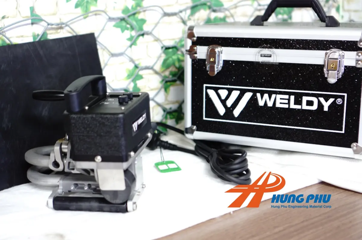 Thi công hàn màng chống thấm HDPE - Giải pháp chống thấm tối ưu cho mọi công trình Thi công hàn màng chống thấm HDPE - Giải pháp chống thấm tối ưu cho mọi công trình