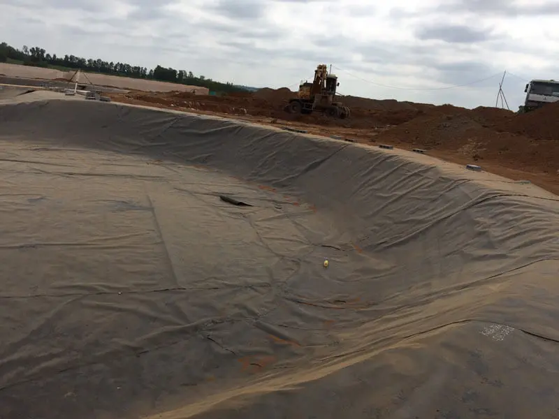 Thi Công Màng Chống Thấm HDPE - Giải Pháp Bền Vững Cho Ngành Xây Dựng Thi Công Màng Chống Thấm HDPE - Giải Pháp Bền Vững Cho Ngành Xây Dựng