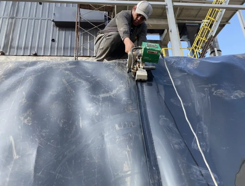 Thí Nghiệm Màng Chống Thấm HDPE - Siêu Vật Liệu Thí Nghiệm Màng Chống Thấm HDPE - Siêu Vật Liệu