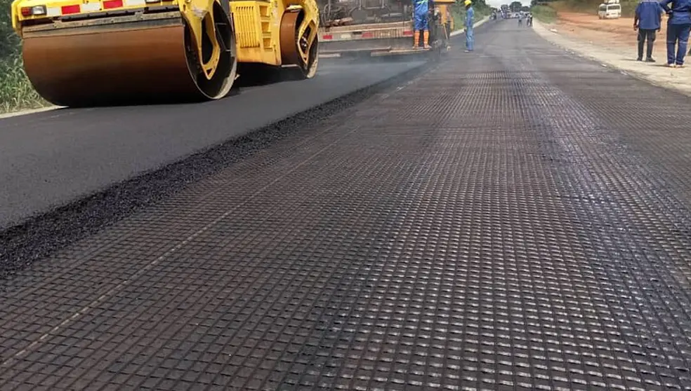 Lưới Địa Kỹ Thuật Cốt Sợi Thủy Tinh - Giải Pháp Tiên Tiến Cho Hạ Tầng Việt Nam Lưới Địa Kỹ Thuật Cốt Sợi Thủy Tinh - Giải Pháp Tiên Tiến Cho Hạ Tầng Việt Nam