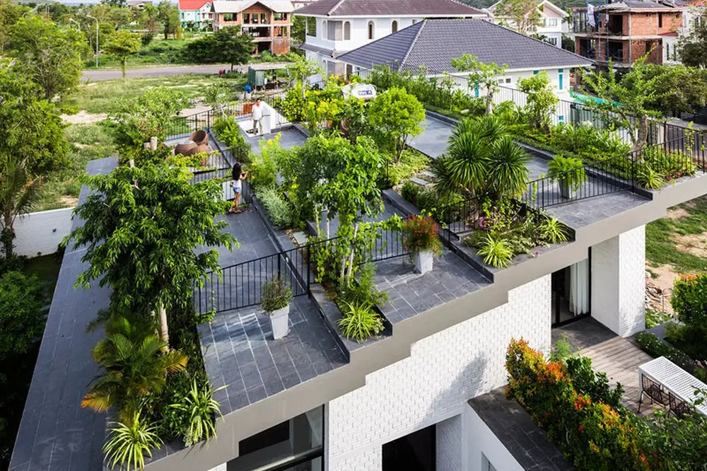 Vỉ Thoát Nước Sân Vườn - Giải Pháp Xanh Cho Mọi Nhà Vỉ Thoát Nước Sân Vườn - Giải Pháp Xanh Cho Mọi Nhà