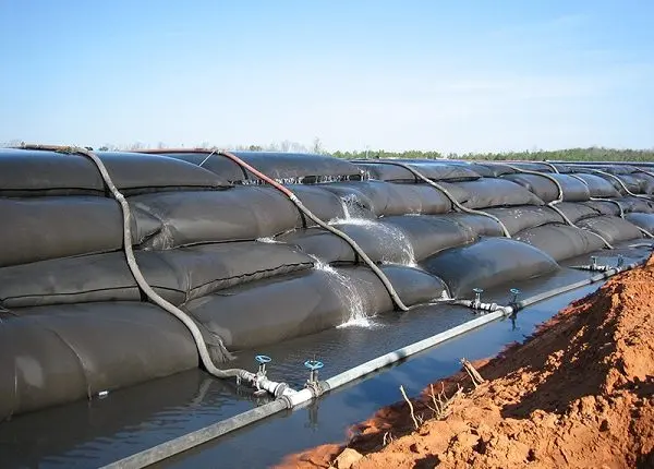 Ống Địa Kỹ Thuật - Giải Pháp đê mềm hiệu quả Ống Địa Kỹ Thuật - Giải Pháp Xanh Cho Hạ Tầng Bền Vững