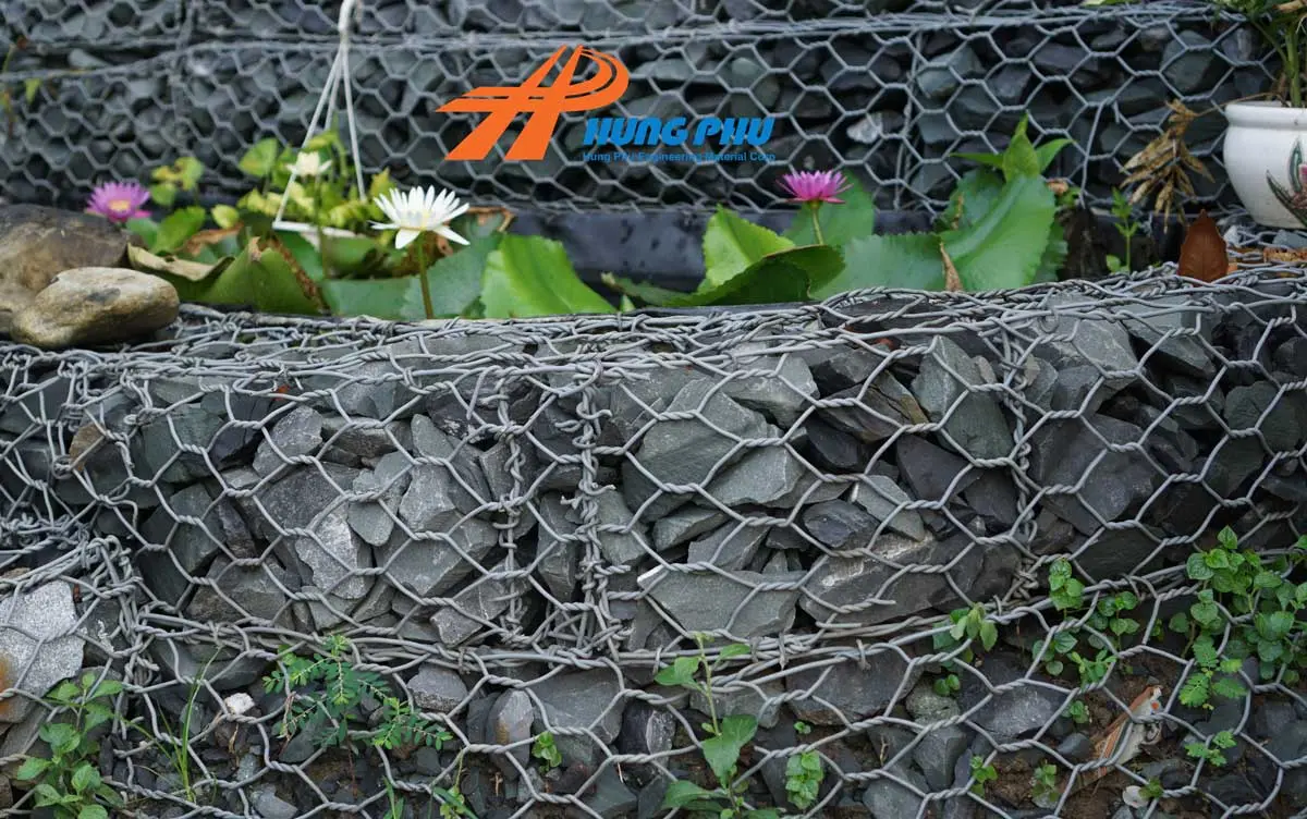 Làm rọ đá Nghệ thuật kiến tạo bền vững cho bờ sông Làm rọ đá Nghệ thuật kiến tạo bền vững cho bờ sông