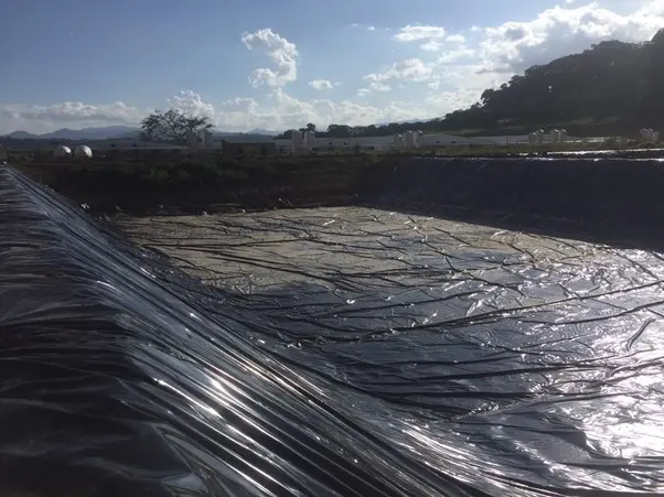 Lớp Chống Thấm HDPE - Bí Quyết Cho Công Trình Vững Bền Lớp Chống Thấm HDPE - Bí Quyết Cho Công Trình Vững Bền