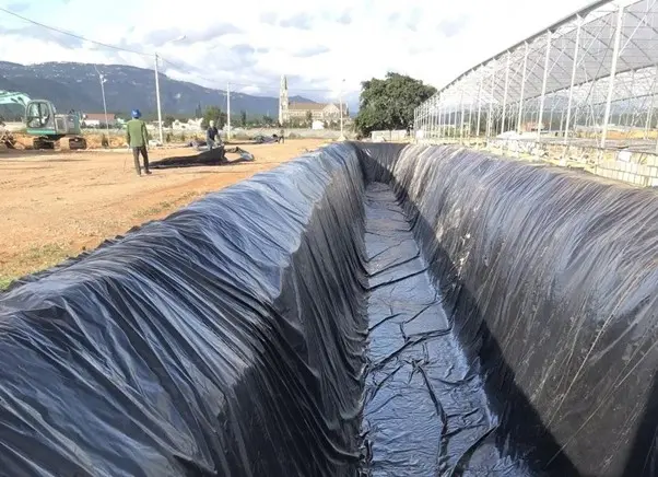Lớp Chống Thấm HDPE - Bí Quyết Cho Công Trình Vững Bền Lớp Chống Thấm HDPE - Bí Quyết Cho Công Trình Vững Bền
