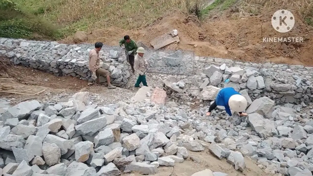 Cách xếp rọ đá hiệu quả cho công trình xây dựng bền vững Bí Quyết Xếp Rọ Đá - Nghệ Thuật Kỹ Thuật Tối Ưu