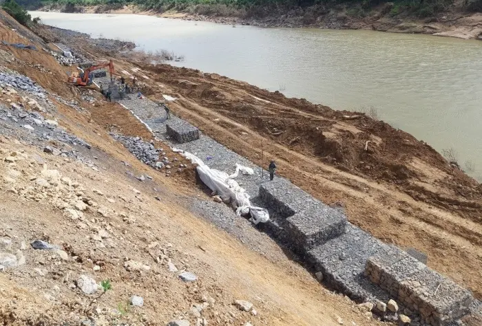 Quy cách xếp rọ đá hiệu quả và an toàn trong xây dựng công trình Nghệ Thuật Xếp Rọ Đá - Bí Quyết Kỹ Thuật Chuyên Sâu