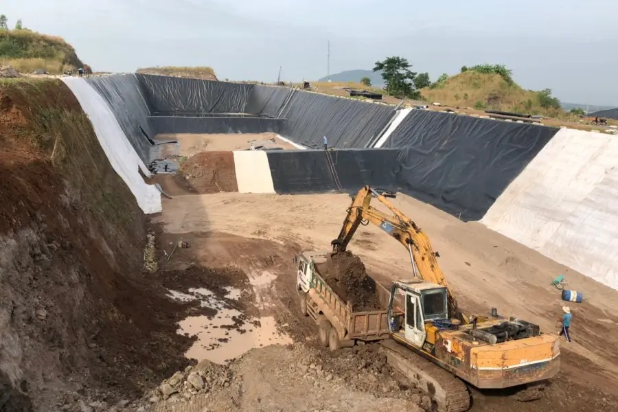 Thi công màng HDPE Liên Kết - Bền Vững Kênh Mương
