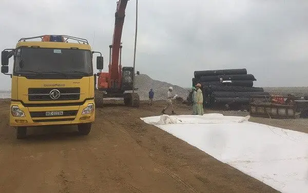 Vải địa kỹ thuật làm đường - Giải pháp vàng cho hạ tầng bền vững Vải địa kỹ thuật làm đường - Giải pháp vàng cho hạ tầng bền vững