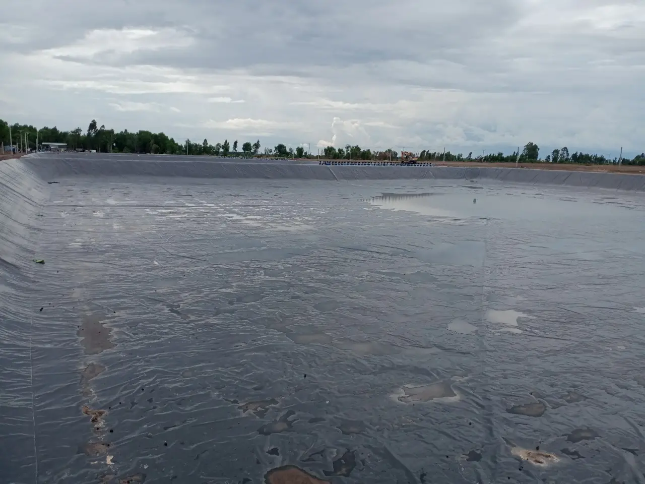 Lợi ích của việc sử dụng bạt lót ao tôm