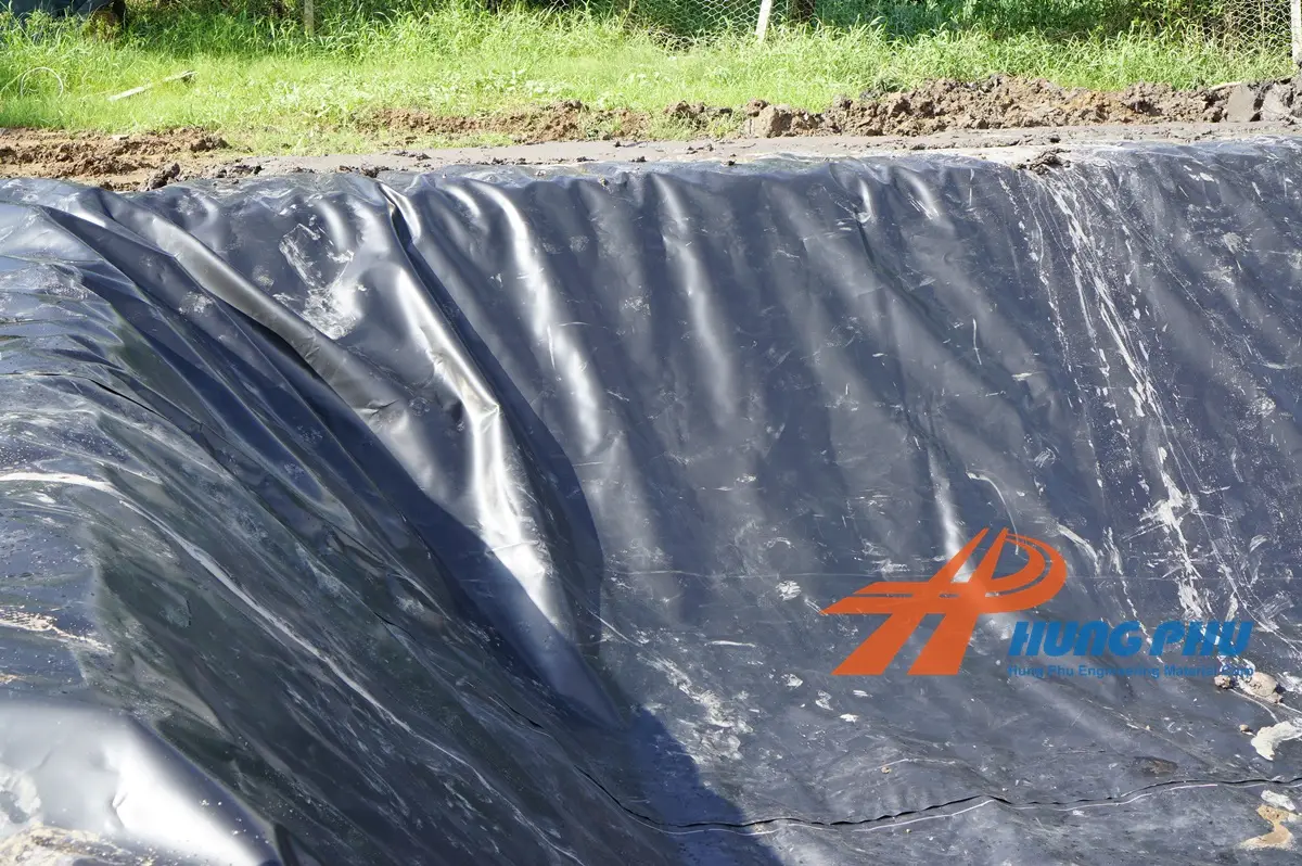 So Sánh Các Loại Bạt Lót Ao Hồ Trên Thị Trường