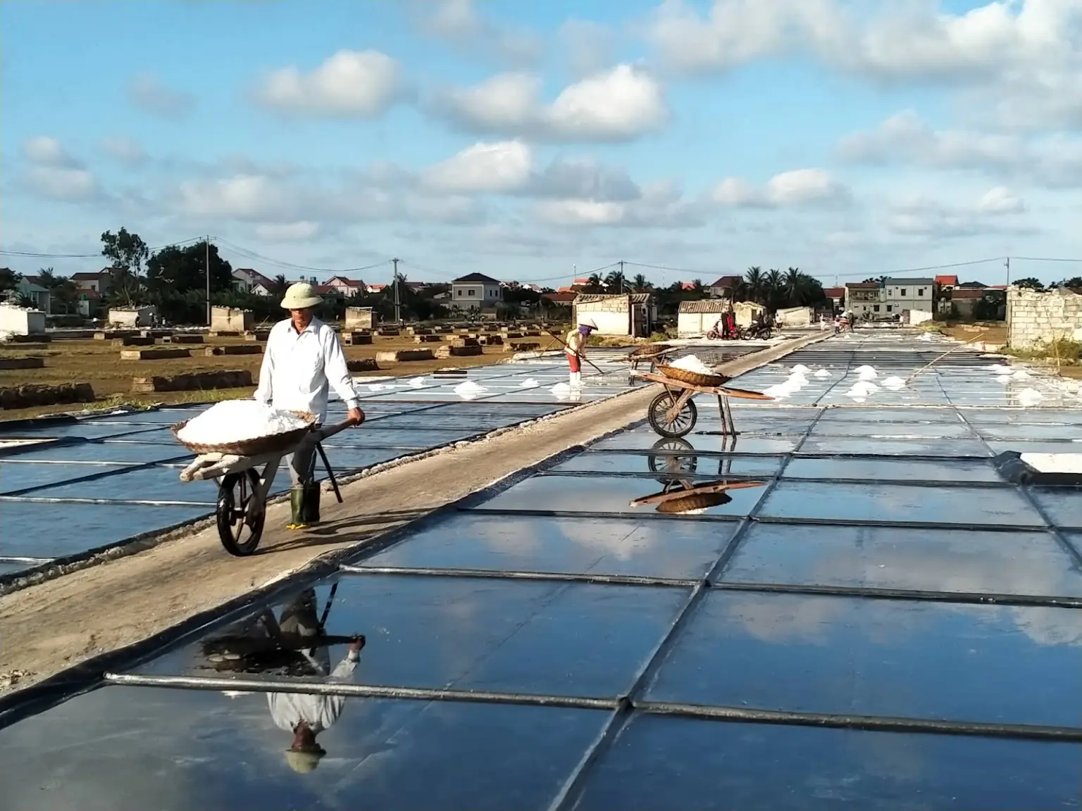 Hướng dẫn chọn bạt lót phù hợp cho ruộng muối Hướng dẫn chọn bạt lót phù hợp cho ruộng muối