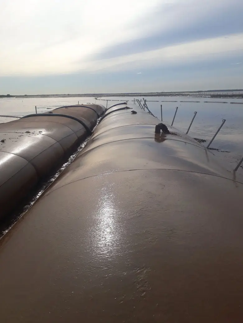 Ống Địa Kỹ Thuật Trải Tấm Chắn Chống Xói Chuẩn - Giải Pháp Hiện Đại Trong Bảo Vệ Bờ Biển và Sông Ngòi