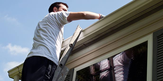 Safe DIY gutter inspection techniques for Central Illinois homeowners