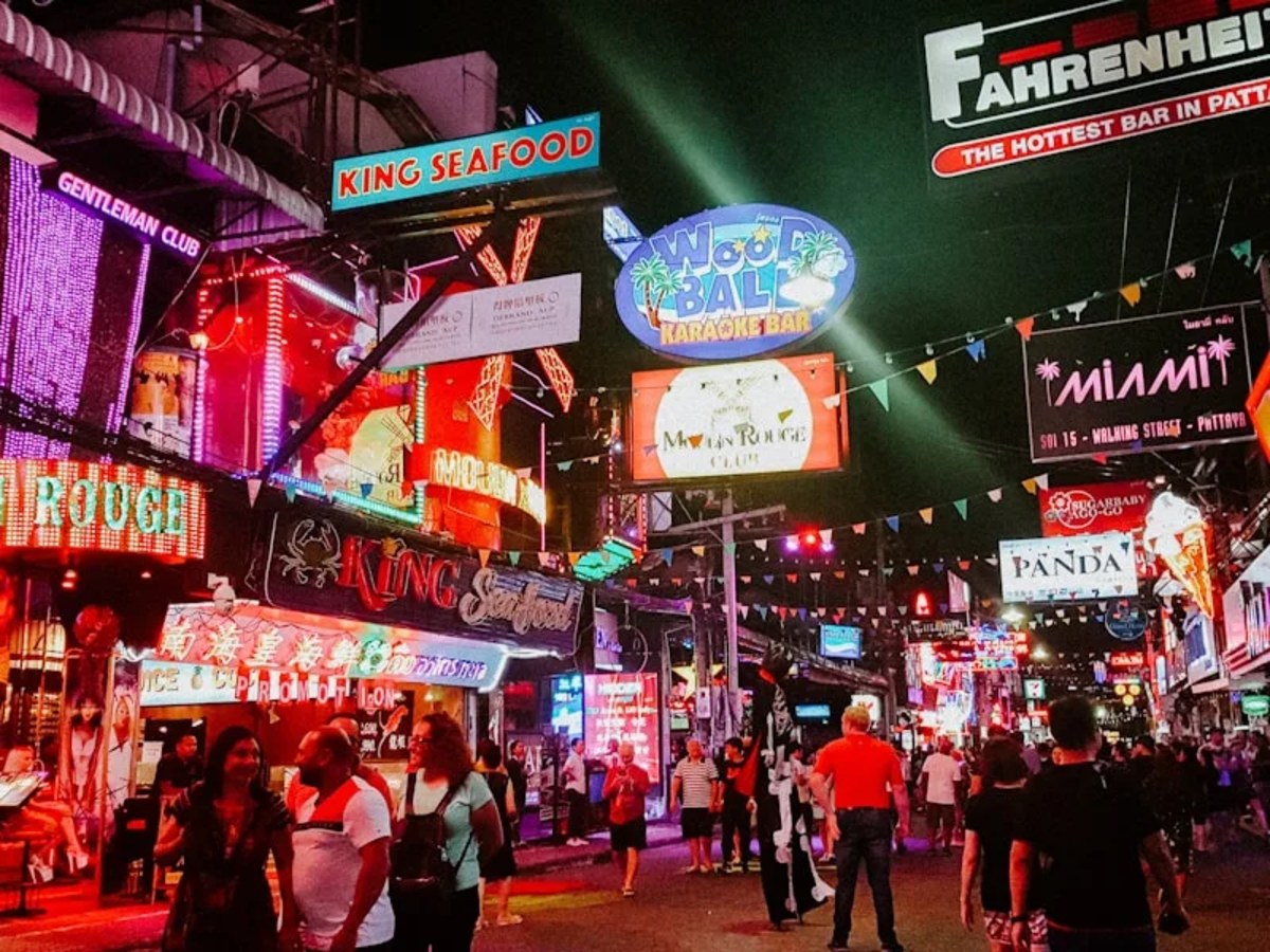 Pattaya beach + Walking Street