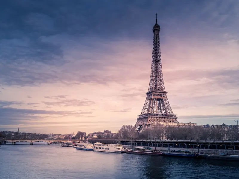 Paris travel guide