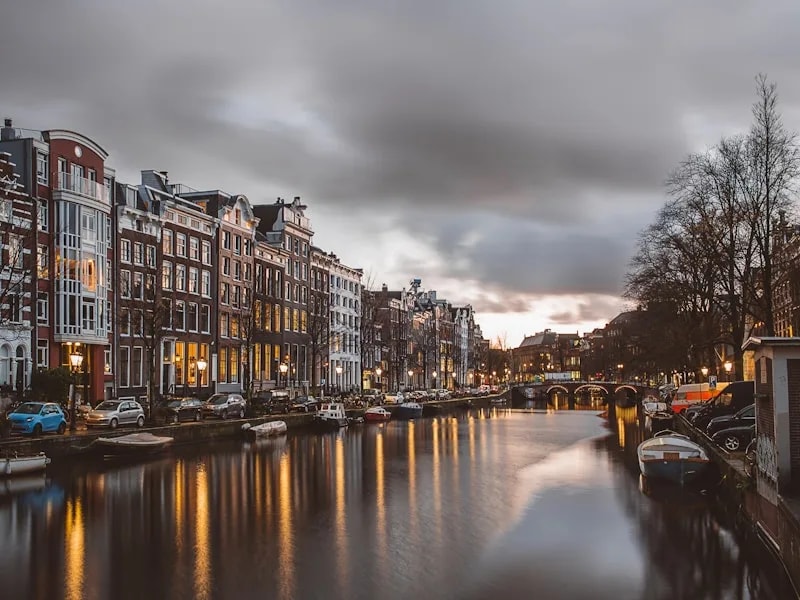 Amsterdam travel guide