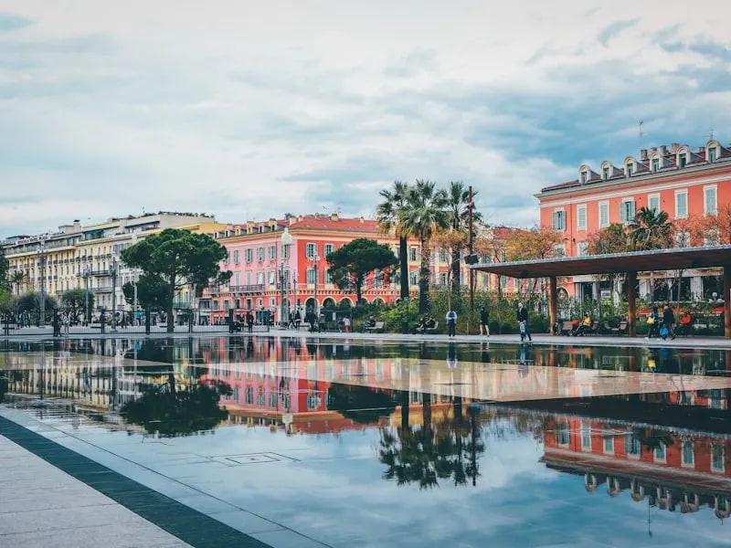 Nice travel guide