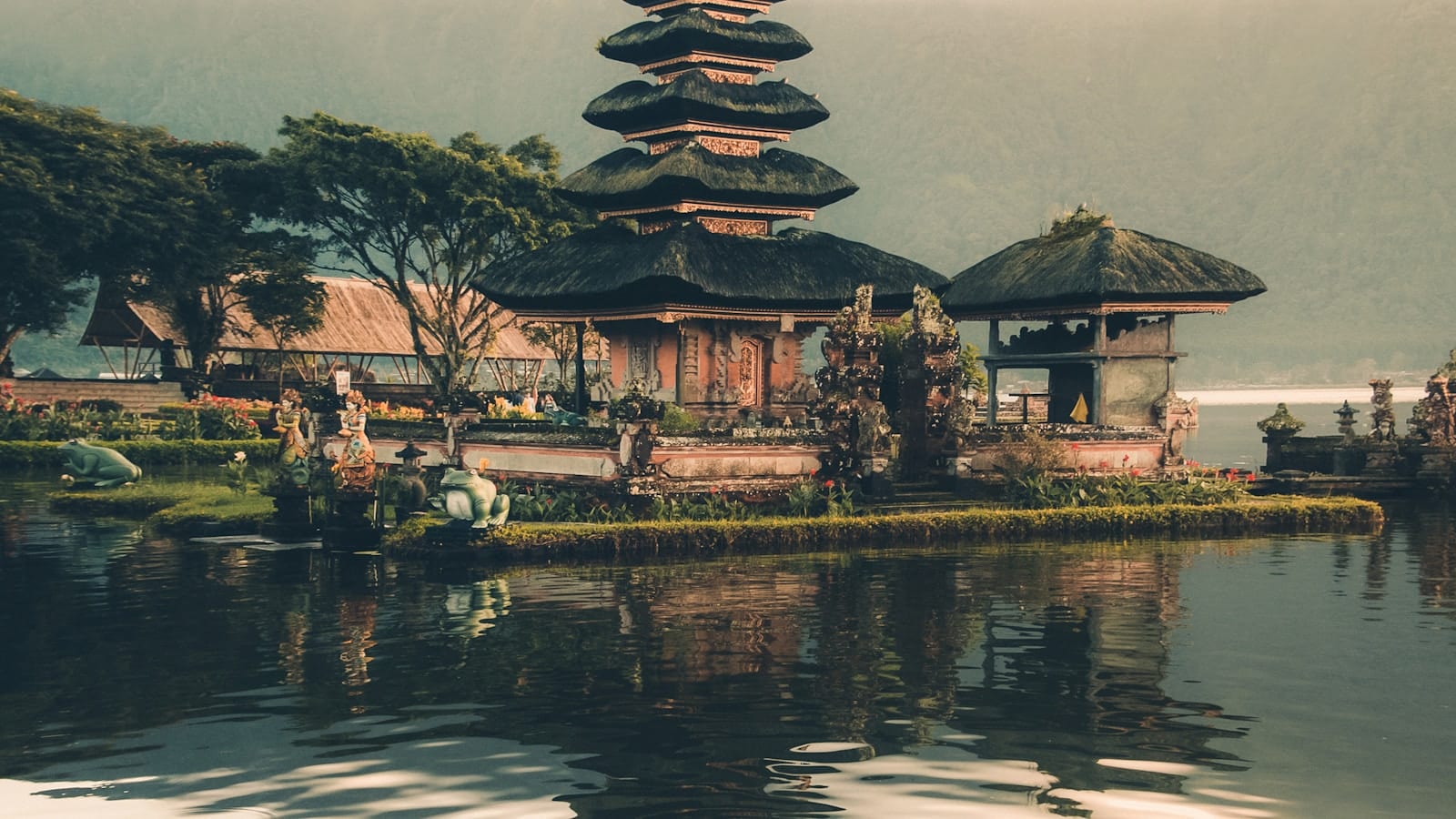 발리 vs 푸켓 완벽 비교 (어디가 더 나을까?)