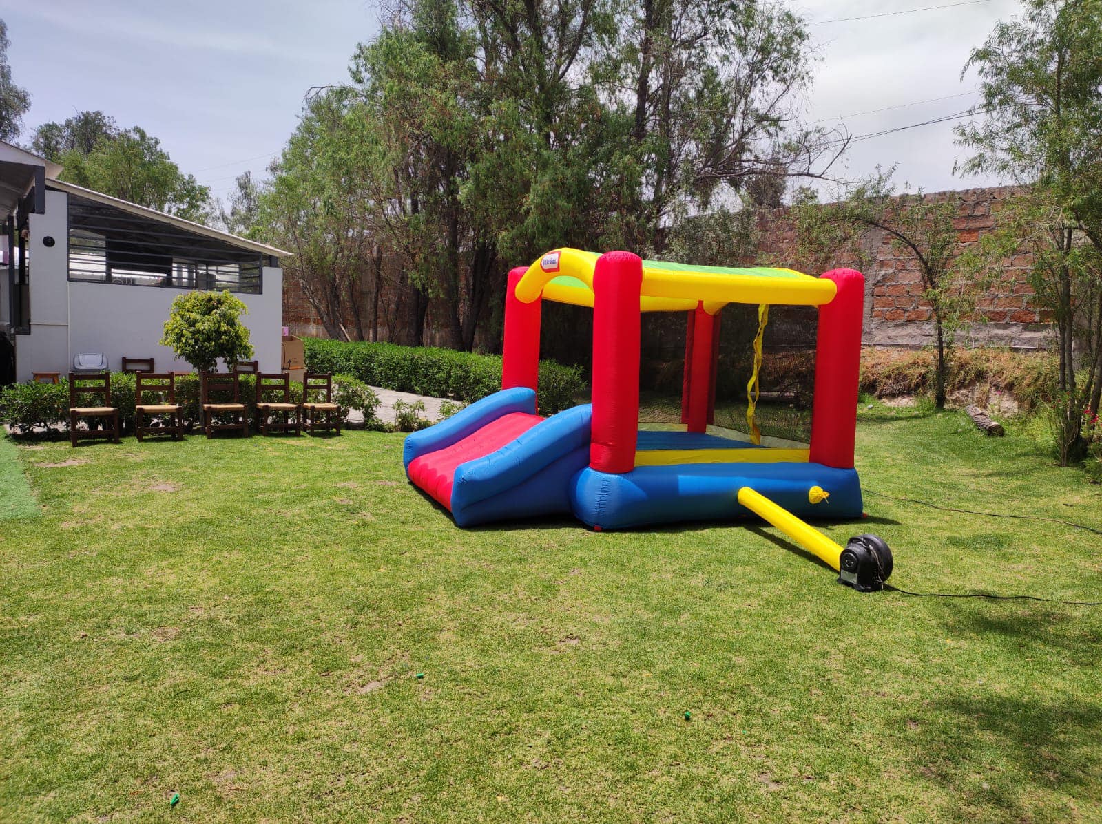 MI SUPER JUEGO INFLABLE