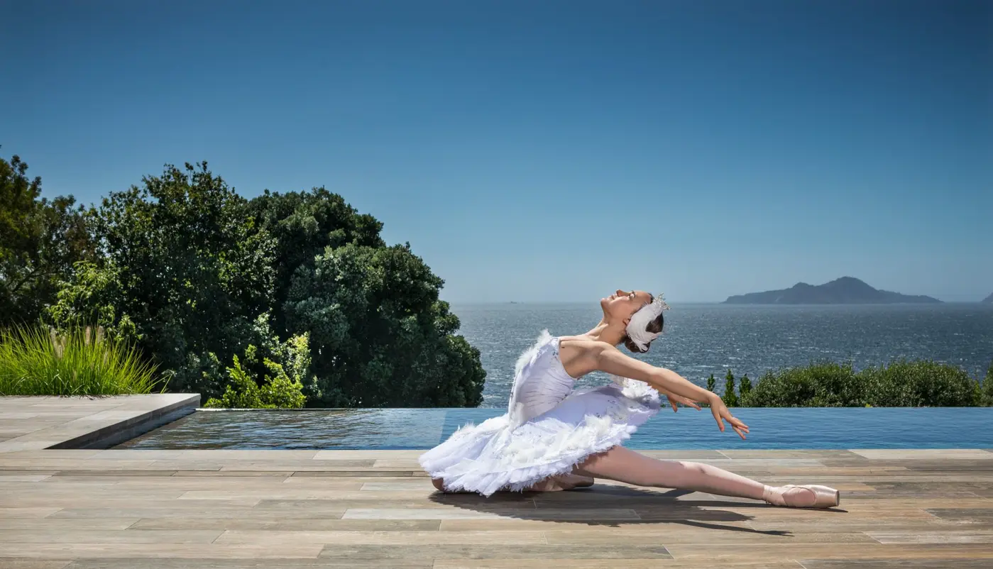 Freehand Arquitectura lanza HOUSES CAN DANCE, el libro que convierte la casa en coreografía