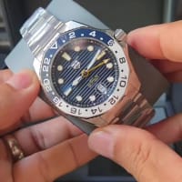Video TAG Heuēr Aquaracer WBP2010.BA0632 Professional 300 GMT Automatic