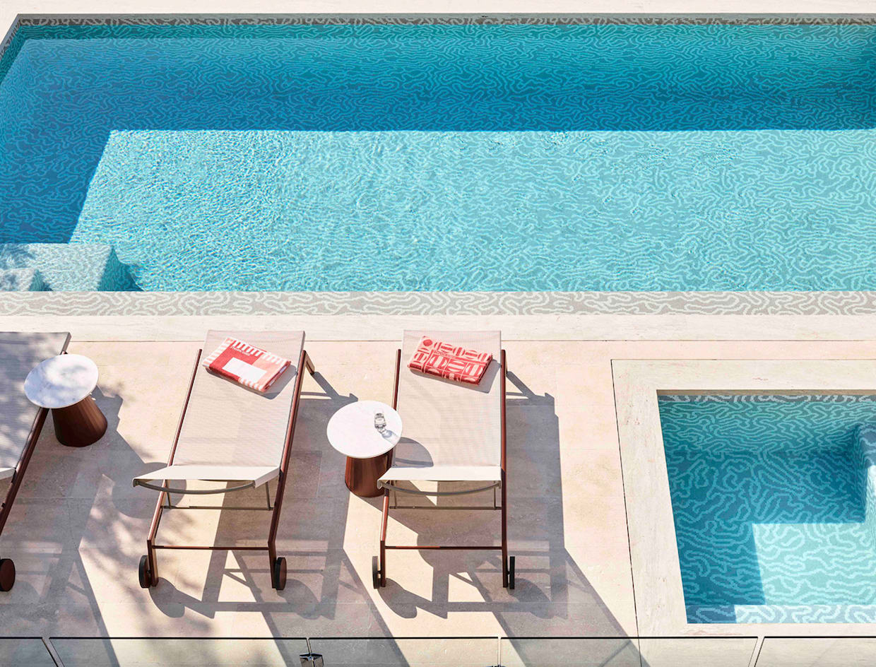 Belles piscines, fond imprimé de motifs doodle gribouillages