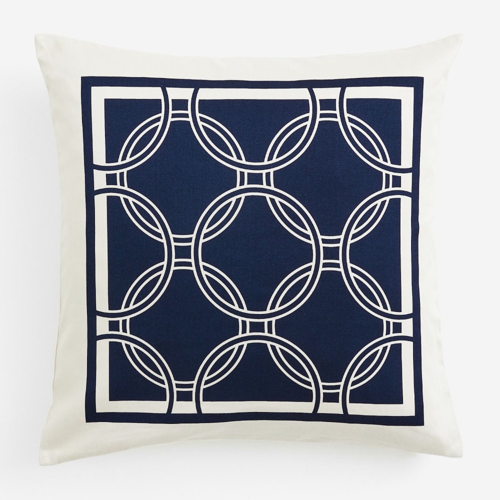 Déco voyage, housse de coussin en toile marine et crème, imprimé de cercles