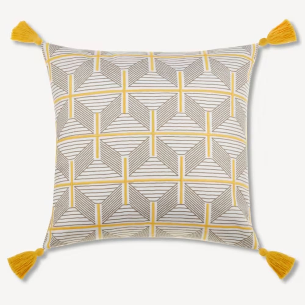 Déco voyage coussin carré à motifs en zigzags jaune, gris et blanc, quatre pampilles