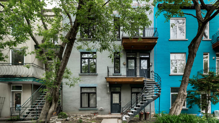 Immeubles locatifs bleus