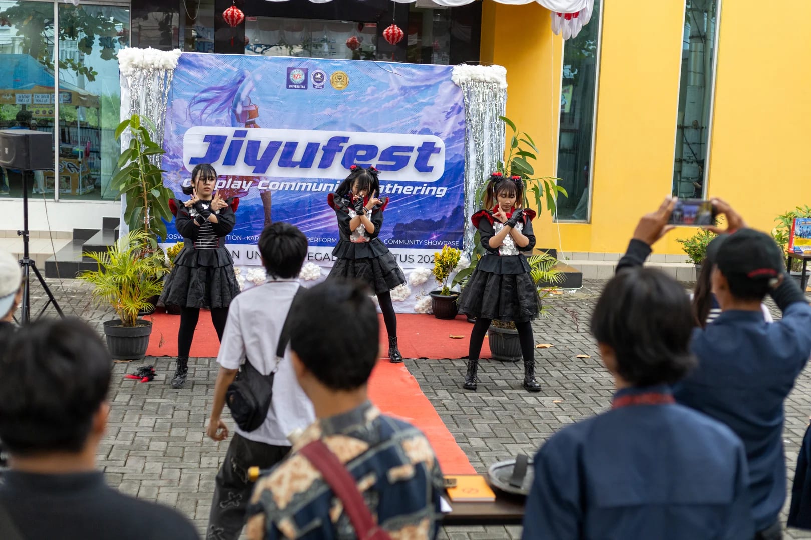 Galeri Foto 6