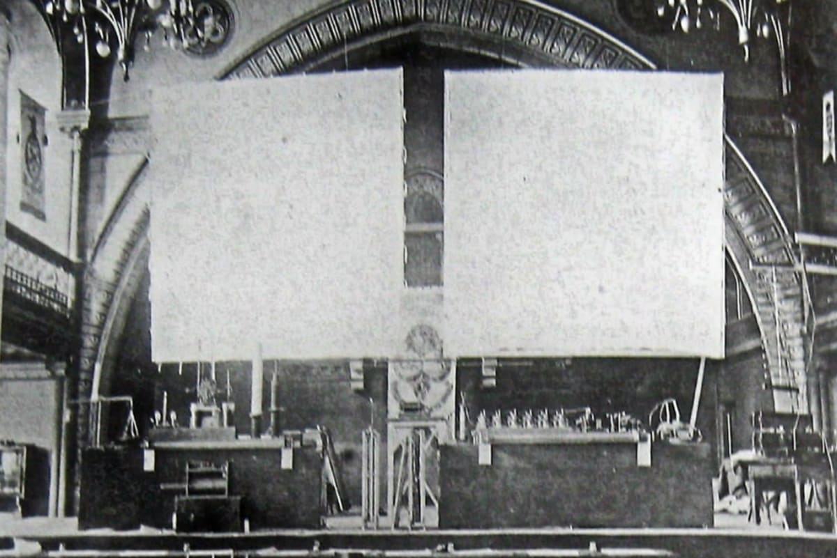 Marconi radio equipment in Connaught Hall at Dover's Maison Dieu,1899