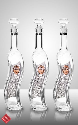 a-6 Fémcímkés pálinkásüveg 500 ml