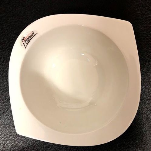 a-42 Porcelán tál